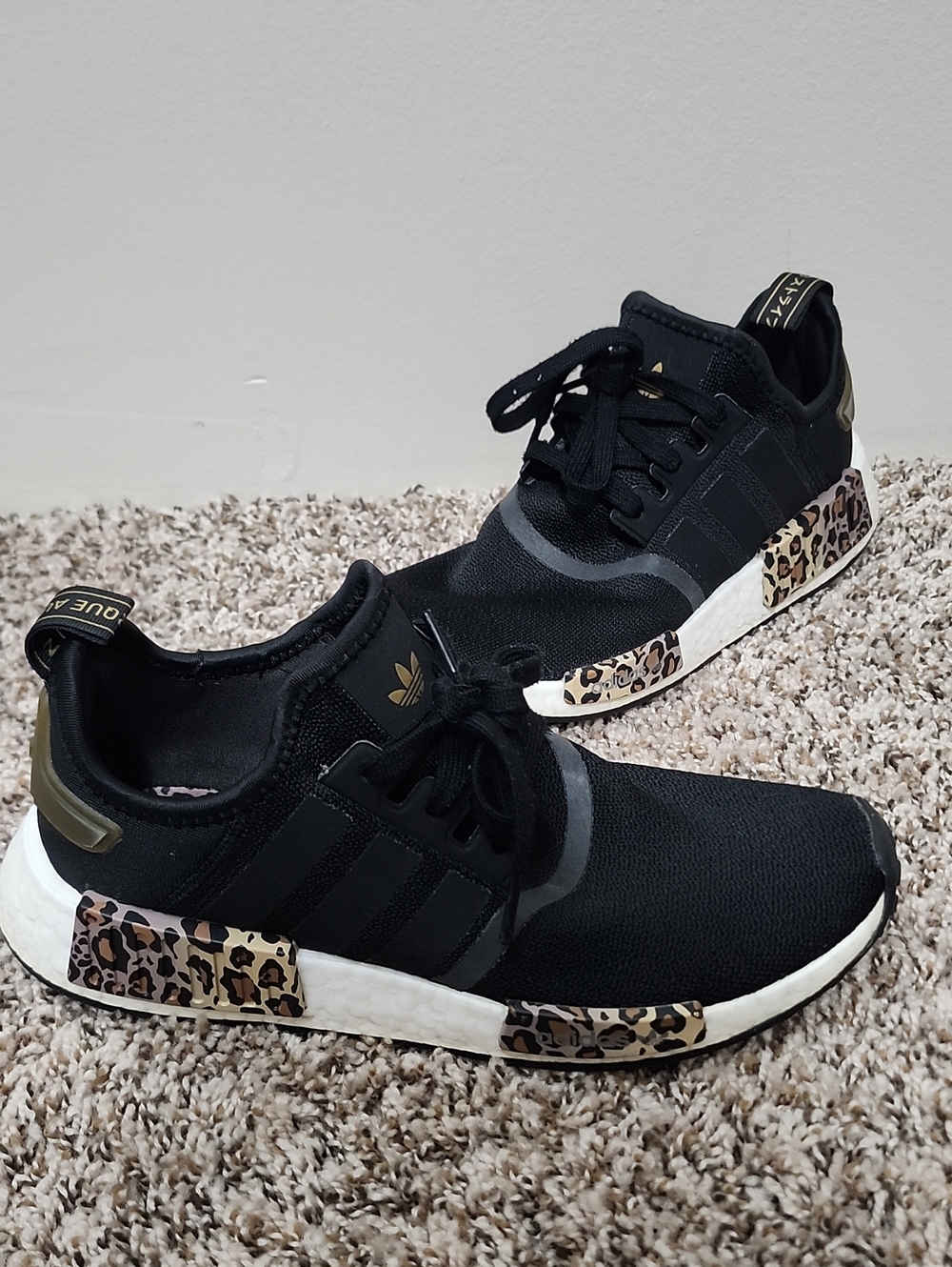 adidas NMD_R1 Black Leopard Print Sneakers Women's GX2027 Workout Athletic Sport